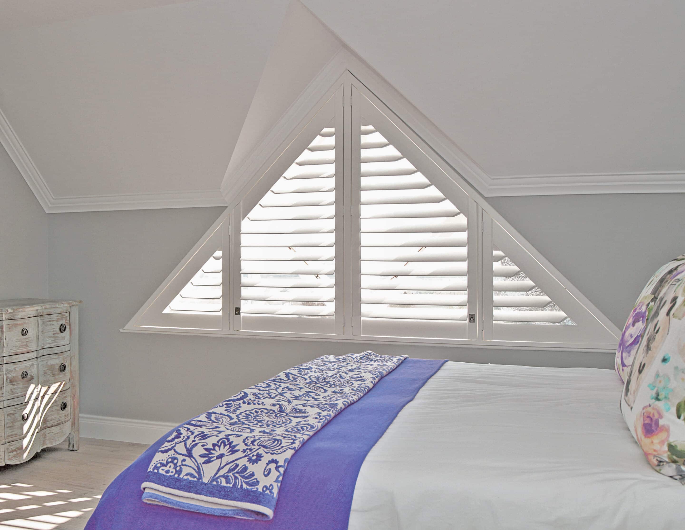 Norman Triangle Shutter